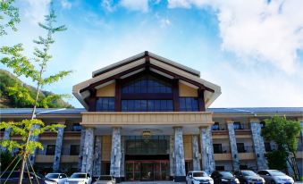 Tianshui Maiji Mountain Hot Spring Tourism Hotel