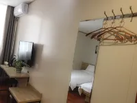 Pebble Motel (Jiusan Road Bus Station, Lvshun) โรงแรมในเขตหลูชันโกว