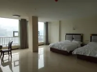 Yunyang Blue Sky Baiyun Business Hotel