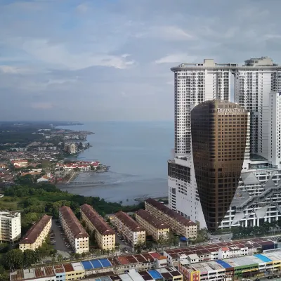 DoubleTree by Hilton Melaka Hotels near Portuguese Settlement