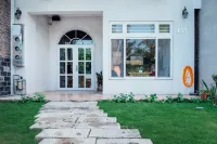 Cinderella Inn Hotels in Checheng Township