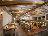 Jinling Landscape Beer Hot Spring Hotel