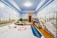 Molv Art Theme Apartment (Foshan Sanshui Wanda Plaza) Hotels near Shiji Gaofeng Sports Center