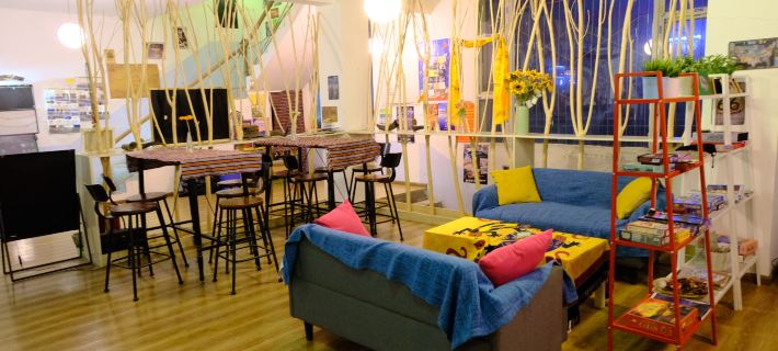 Seda Bi'an Huakai Inn Hoteles en Sertar