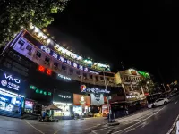 Denghou Light Luxury Hotel (Shanghai World Expo Exhibition & Convention Center Shangnan Road) Hotels in Qiantan