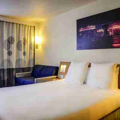 Novotel Paris Suresnes Longchamp Rooms