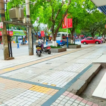 Yuechi Xunjie Business Hotel