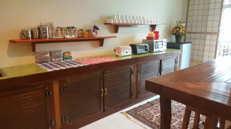 BarraCuda Den (previously known as Jono's Place)