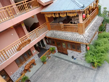 Yanbian Shizaishi Farm Stay Отели в г. Яньбянь