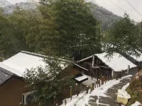 Yunliwuli Boutique Homestay (Qiandaohu lishang) Hôtels à proximité de : Qiandaohu Stone Forest