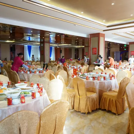 Chuxiong Mouding Huahu Chengji Hotel
