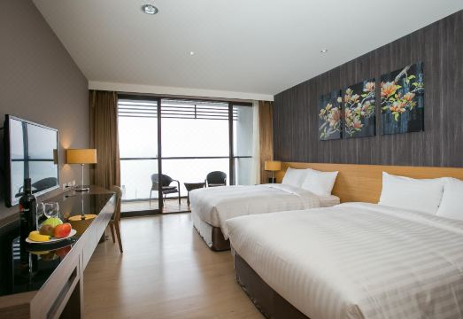 레아레아 가든 호텔 선 객실에서 바라본 일월담 전망