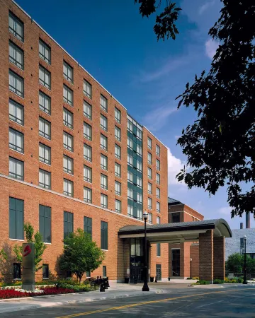 The Blackwell Inn and Pfahl Conference Center Отели в г. Колумбус