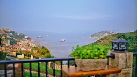 Jinsha Yunqi Holiday Hostel Отели рядом с достопримечательностью «Wenling Shitang Peninsula Tourist Resort»