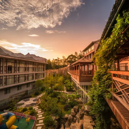 Sanqingshan Junlan Resort Hotel (Eastern Jinsha Cableway)