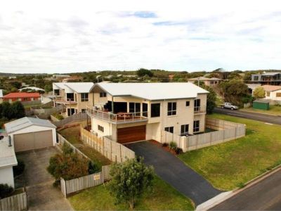 Twelve Apostles Beach House B&B