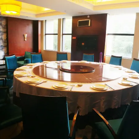 Dingfeng International Hotel