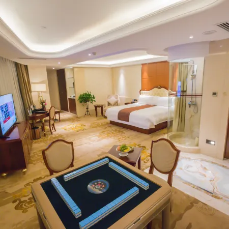 Longyou International Grand Hotel فنادق في لونغ يَو