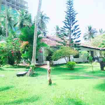 Sonri Villa Hotel Exterior