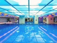 泸定眉州酒店 - 室内游泳池
