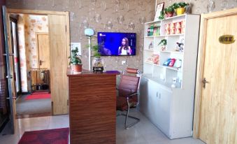 Zhengding Yibai Hotel