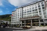 โรงแรมรอแยล เซเลบริตี้