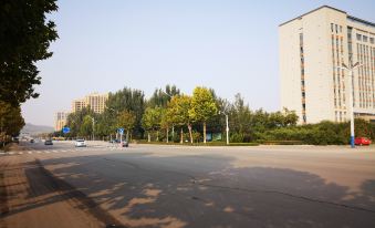 Yiyuanting Business Hotel