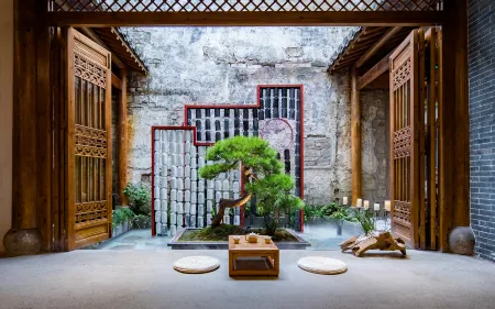 Sanyueli Holiday B&B (Huangshan Tunxi Old Street Branch) Отели рядом с достопримечательностью «Cheng's Miyake»