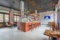 Listen Heart Hotel فنادق في دوشان