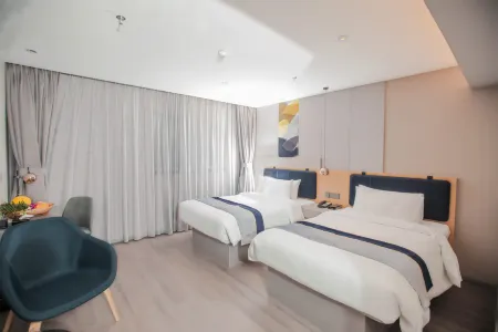 Homeinn Selected Hotel (Dalian Railway Station Youhao Square Metro Station)