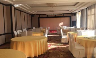 Chifeng zunya business hotel