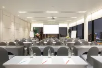 Ibis Styles Bangkok Sukhumvit Phra Khanong - Business