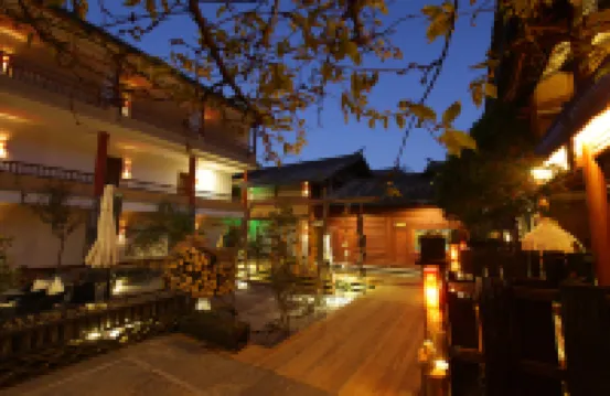 Yuexi A'xia Manor Hotel