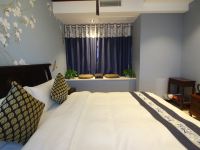 重庆蓝屿主题酒店 - 印象中式大床房