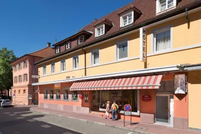 Hotel Garni - Zum Goldenen Mann Hotels in der Nähe von Dorfplatz Plittersdorf