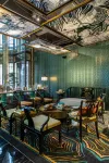 YUY Hotel - 5-Star
