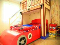儿童主题公寓(张家口万龙滑雪场店) - 汽车主题亲子房