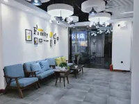 一米陽光酒店（新鄭國際機場店） - 2星級