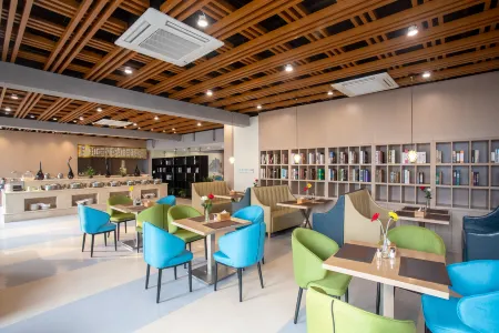 Waifiden Hotel (Hefei Vientiane City Olympic Sports Center) Отели рядом с достопримечательностью «Anhui Cultural Museum»