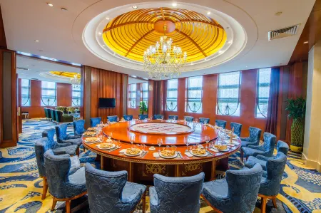 Grand Skylight International Hotel Отели в г. Ухай