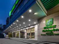 Holiday Inn SHANGHAI HONGQIAO CENTRAL by IHG（Loushanguan Road Metro Station Branch） Hotels near Changning