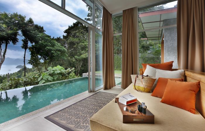 Ambong Pool Villas