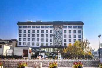 Ji Hotel (Suzhou Guanqian Street Leqiao Metro Station)