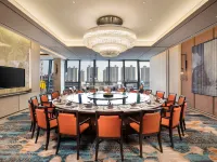 Ramada Plaza by Wyndham Xiangyang Xiangzhou Hotels in Xiangyang