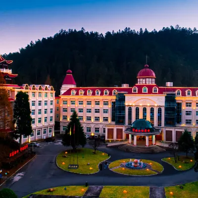 Changtian Yingshanhong Hotel Hotels near Longtan Scenic Area