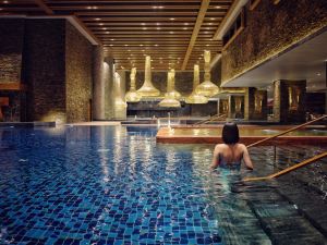 Qinghe Peninsula Hot Spring Resort Hotel