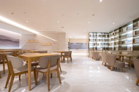 JI Hotel (Changchun Railway Station) Отели рядом с достопримечательностью «Changchun University of Technology (West Area of Beihu Campus)»