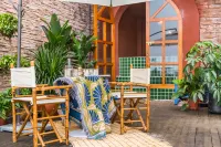 La Ray Weiman Shisan Hotel