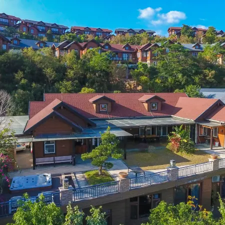 Floral Hotel·Panhu Shanju Hot Spring Villa hotel