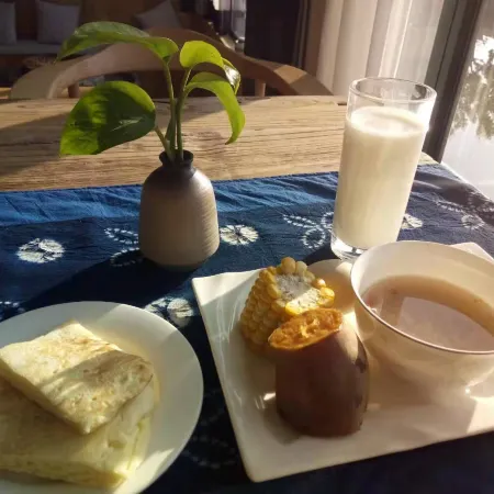 Dali Simple Life Scenic Apartment (Erhai)